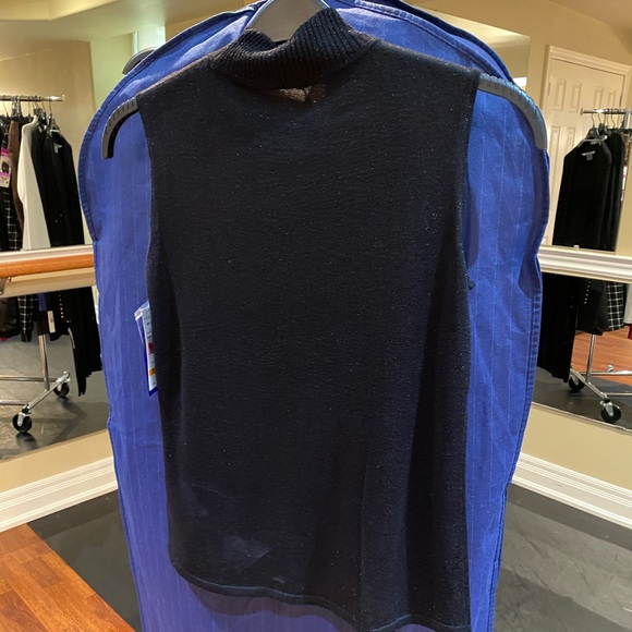 Black Sleeveless Turtleneck Nygård Women's Top - Picture 2 of 4